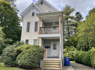 40 Kendrick Pl #3, Amherst, MA 01002