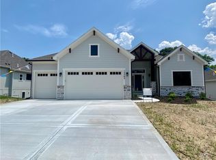 12565 NW Bittersweet Dr, Platte City, MO 64079