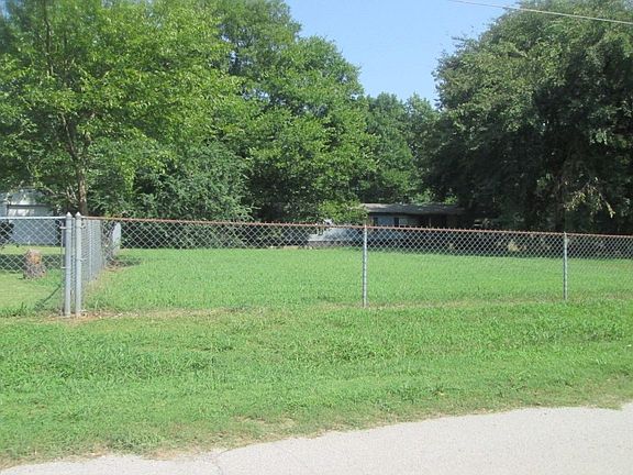 3rd image of 305 S 285th East Ave