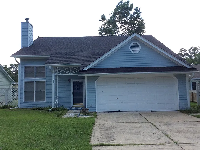 109 S Forest Dr — Photo 1