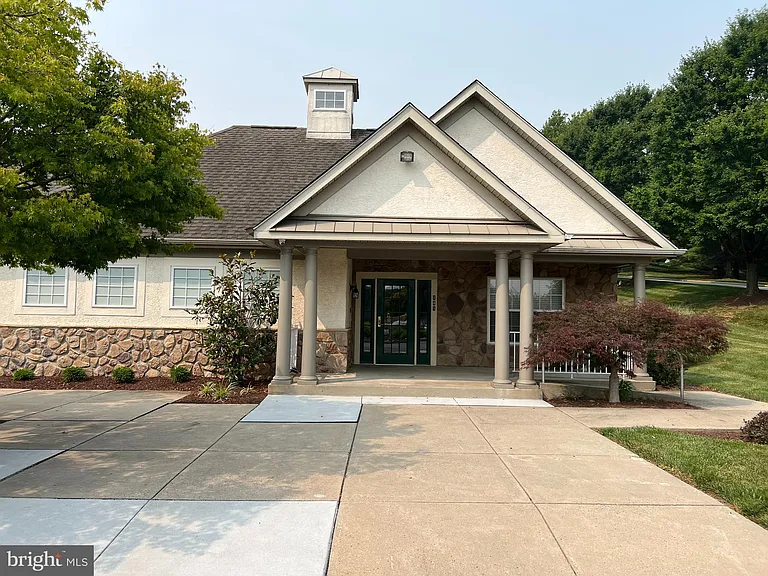 121 Lewisville Ct — Photo 21