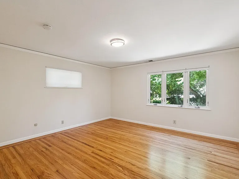 970 Palo Alto Ave — Photo 46