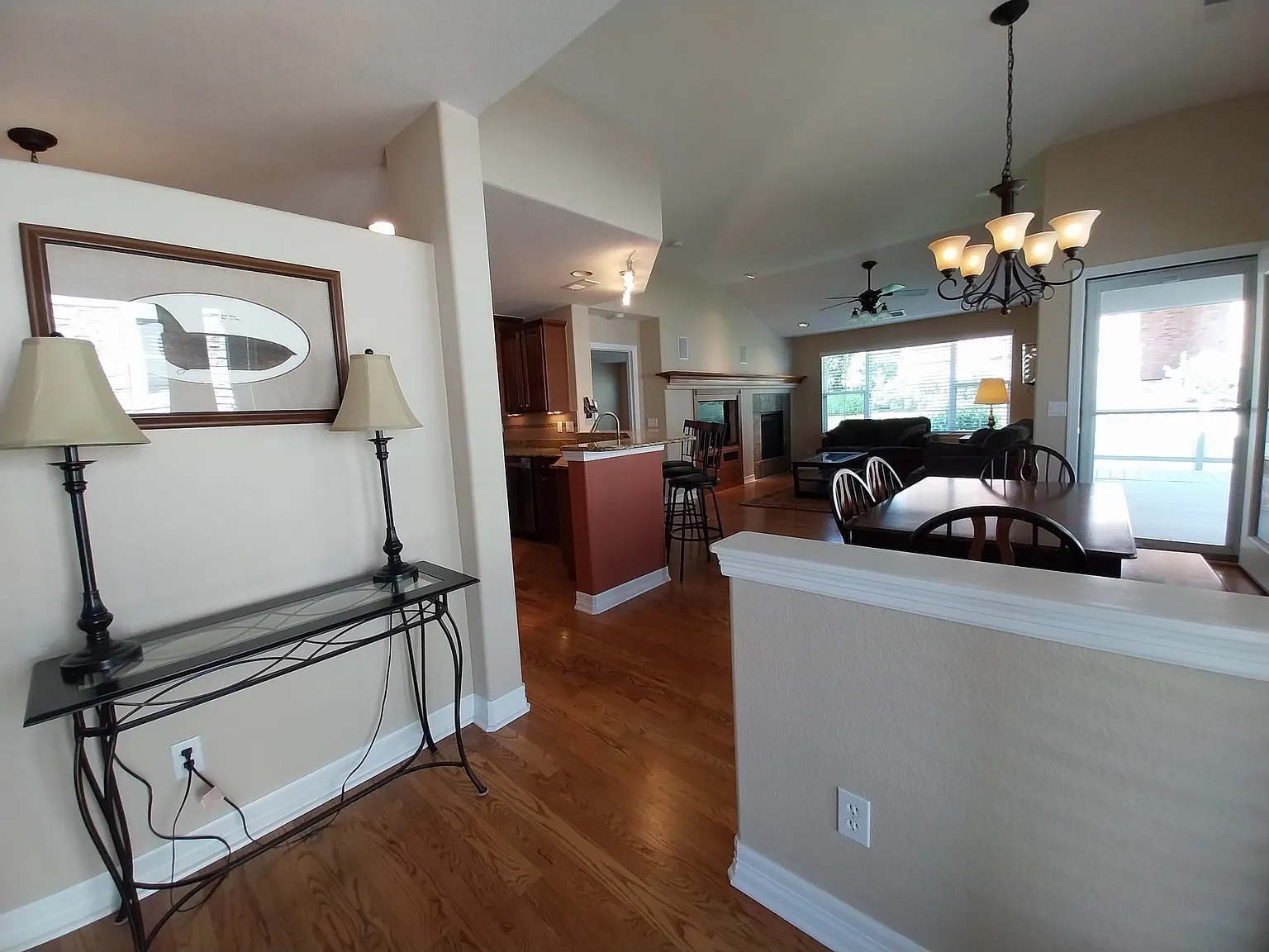2 bed, 1383 sqft, $2,650 — Photo 4