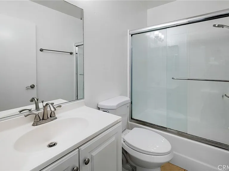 433 S Manhattan Pl #209 — Photo 14