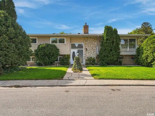 4002 Elphinstone Street, Regina, SK S4S 3K9