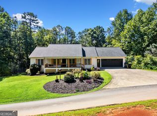 425 Rivermist Dr, Ball Ground, GA 30107