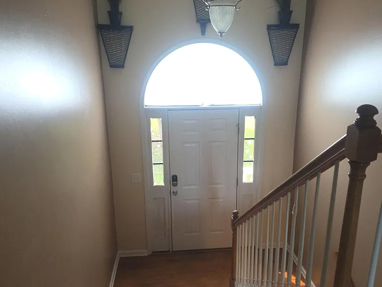 5774 Colonnade Dr — Photo 2