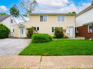 314 Benjamin Ave, Iselin, NJ 08830