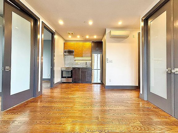 2nd image of 131 Woodbine St #3A