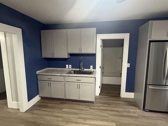 2nd image of 188 Division St Floor 3