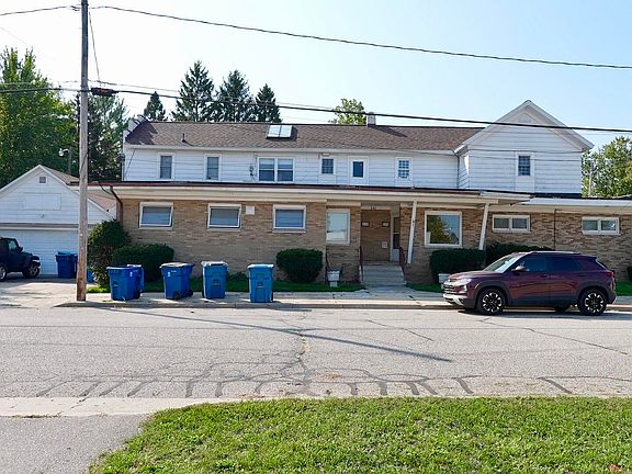 3rd image of 126 Eastmanville St