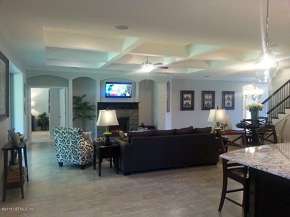 4th image of 128 Balvenie Dr
