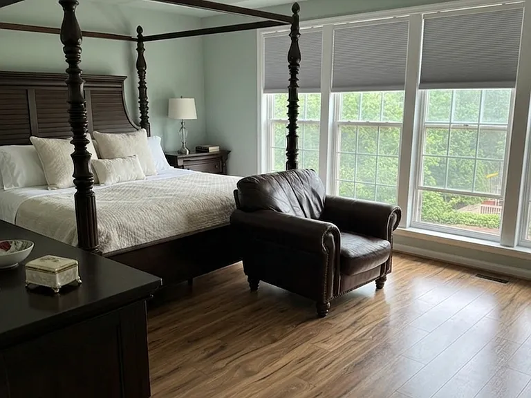 22694 Lamoreaux Landing Sq — Photo 13