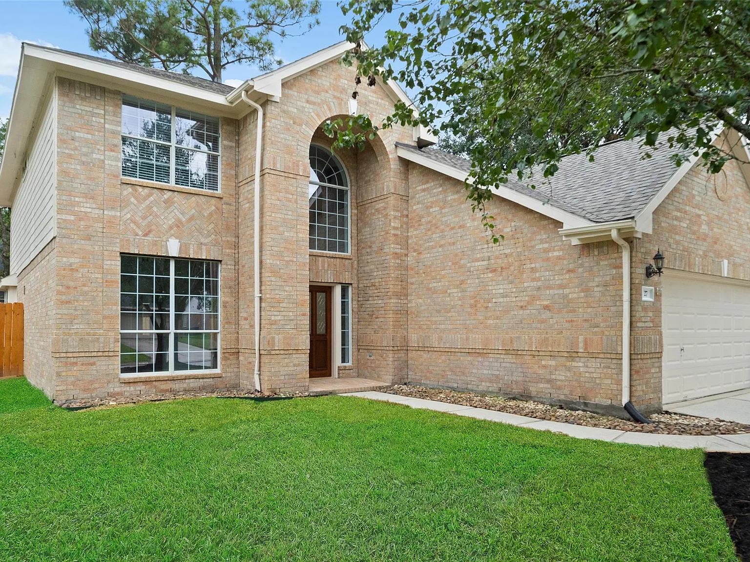 4 bed, 3.5 bath, 2775 sqft, $2,800 — Photo 3