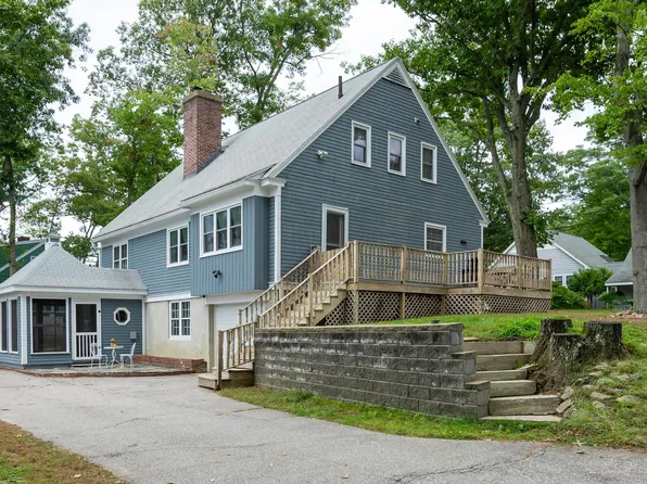 244 Hillhaven Road, Manchester, NH 03104