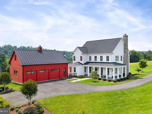 3rd image of 23232 Sally Mill Rd