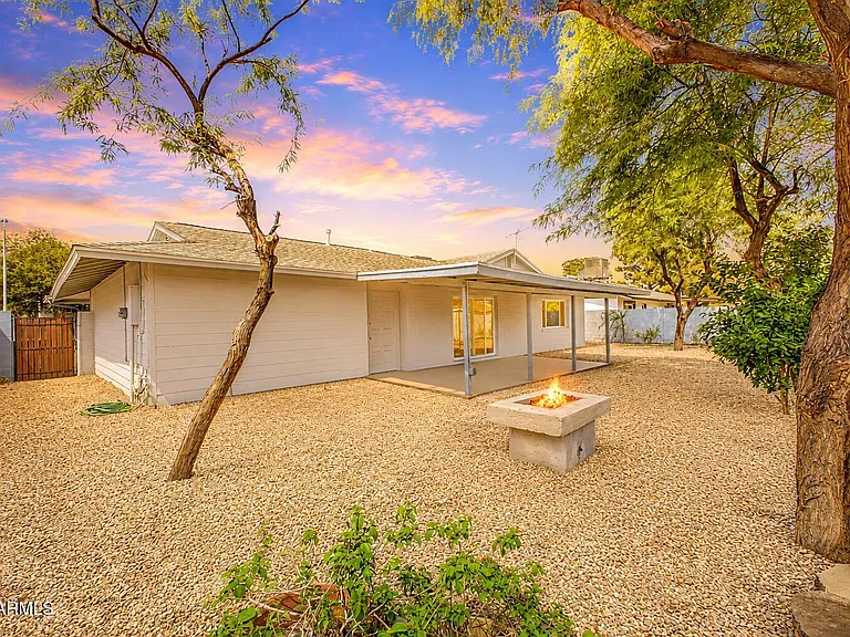8219 E Valley View Rd — Photo 29