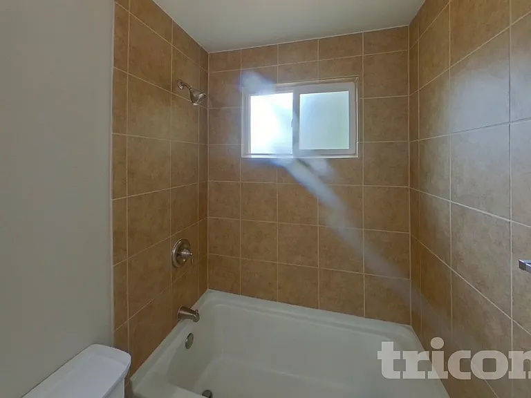 1075 Keith Dr — Photo 10
