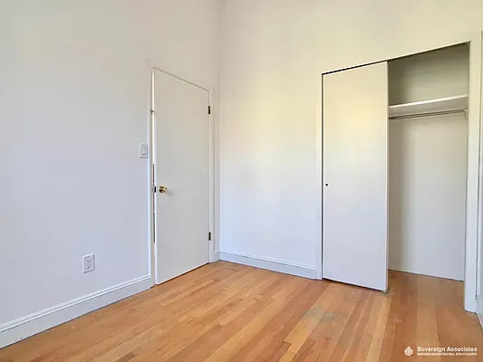 Rented by Sovereign Associates | media 7