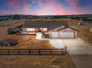 9275 Rattlesnake Rd, Phelan, CA 92371