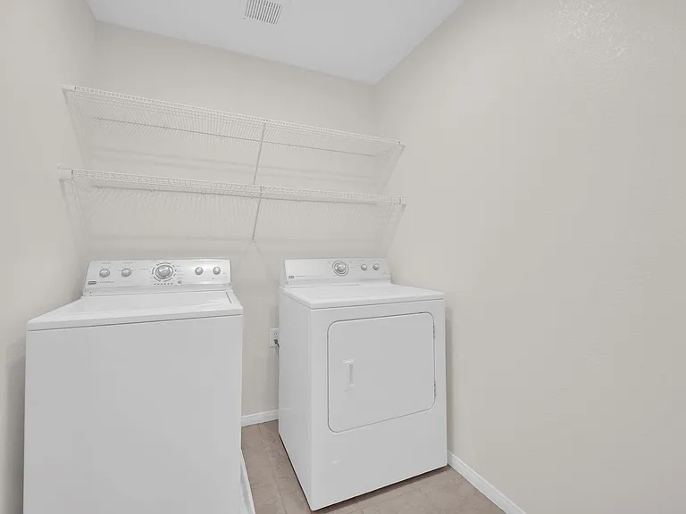 1548 Otero Valley Ct — Photo 7