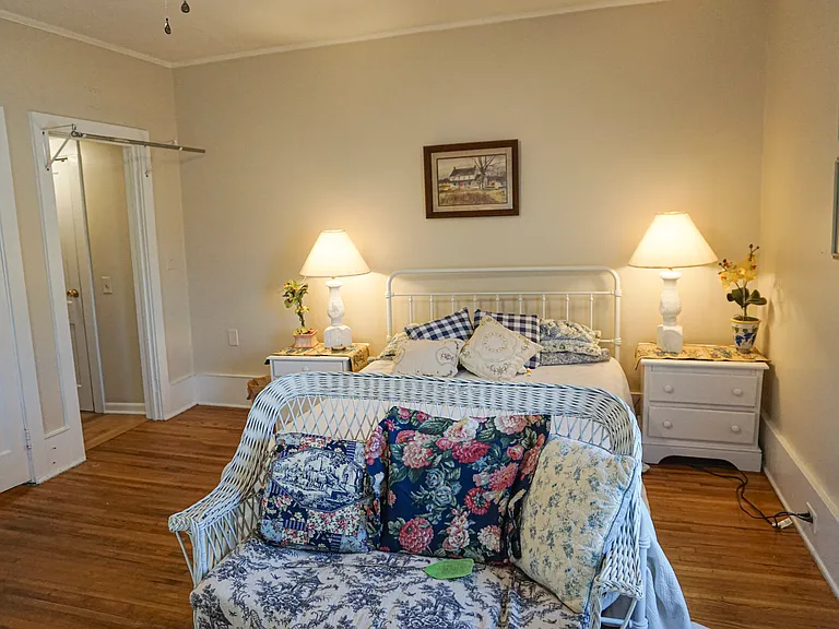5904 Wall St #D — Photo 9