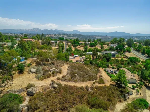 688 Starbright Ln, Alpine, CA 91901