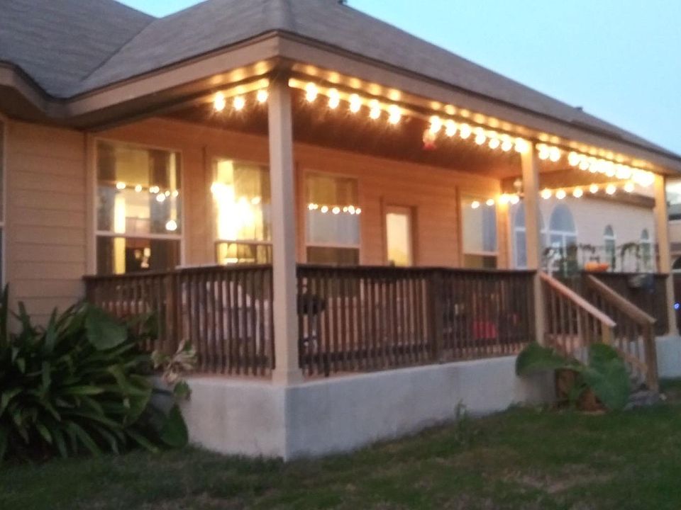 1st image of 313 Hazeltine Way