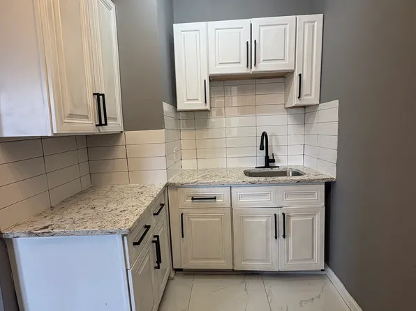 514-16 W 7th St #203, Plainfield, NJ 07060