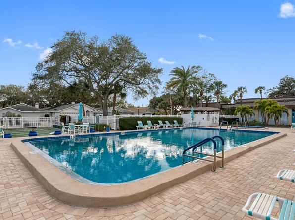 11485 Oakhurst, Largo, FL 33774