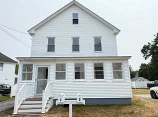 8 Lamprey St, Manchester, NH 03102