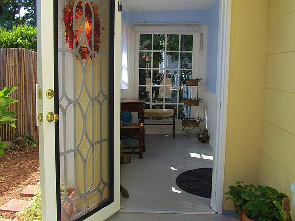5th image of 611 Fremont Ave