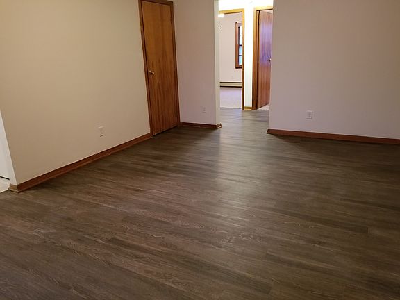 3rd image of 2217 Muscatine Ave APT 2