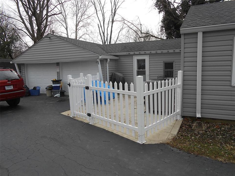 2nd image of 4831 Betholm Dr
