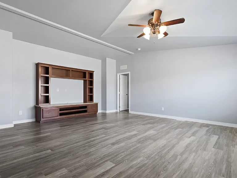 6253 Mount Rainier Ave — Photo 7