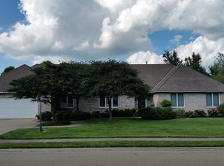 23 Maple Ridge Dr, Morton, IL 61550