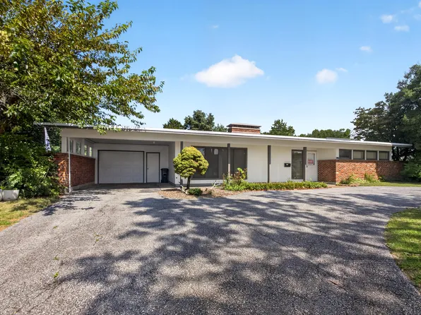 2205 Country Club Dr, Columbia, MO 65201