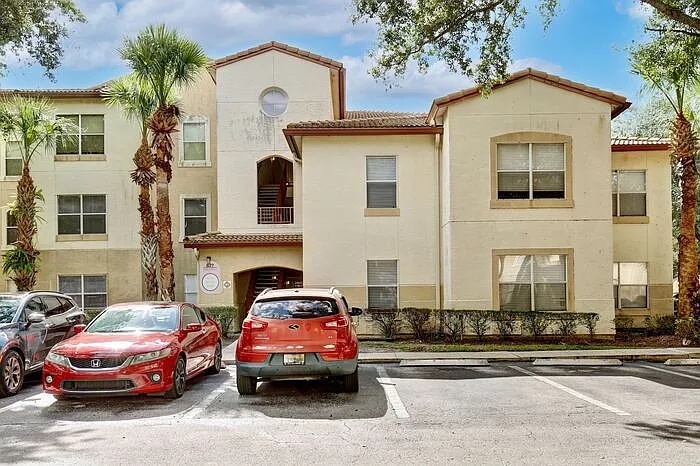 827 Camargo Way #207