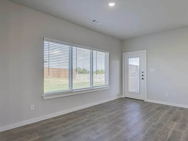 4402 Clovis Ave — Photo 28