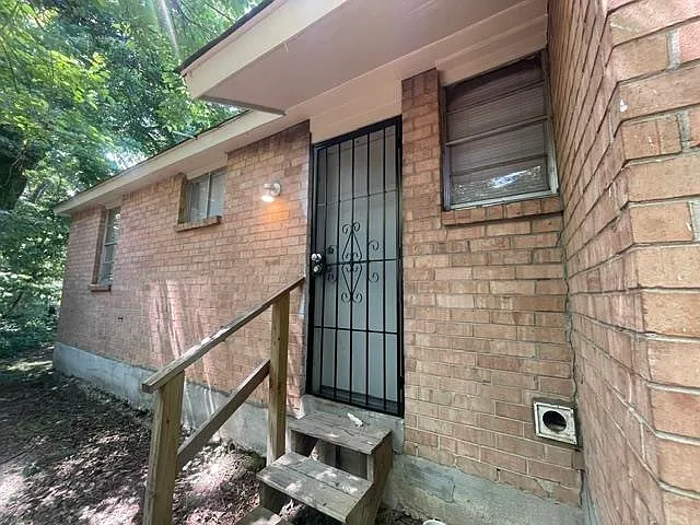2 bed, 1.0 bath, 672 sqft, $875 — Photo 3