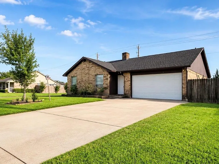 11522 Corkwood Dr — Photo 3