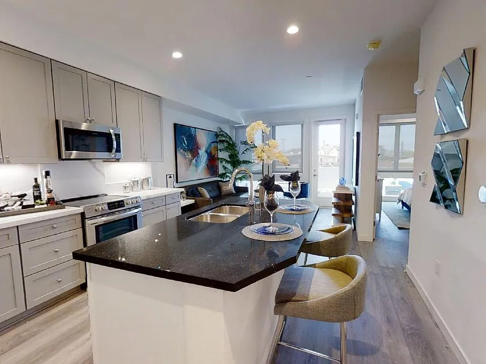 78 West Live/Work Lofts