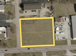 E Locust St, Decatur, IL 62526