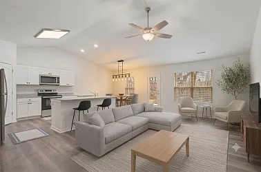 1410 Amberlight Cir — Photo 2