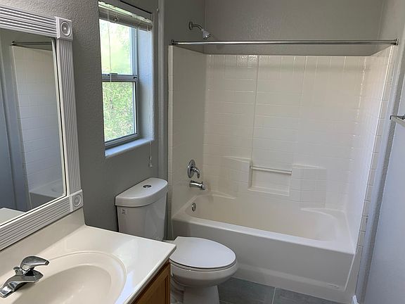 4th image of 10444 Prairie Schooner Ave