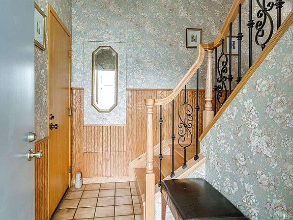 4th image of 318 Michelle Ln #1