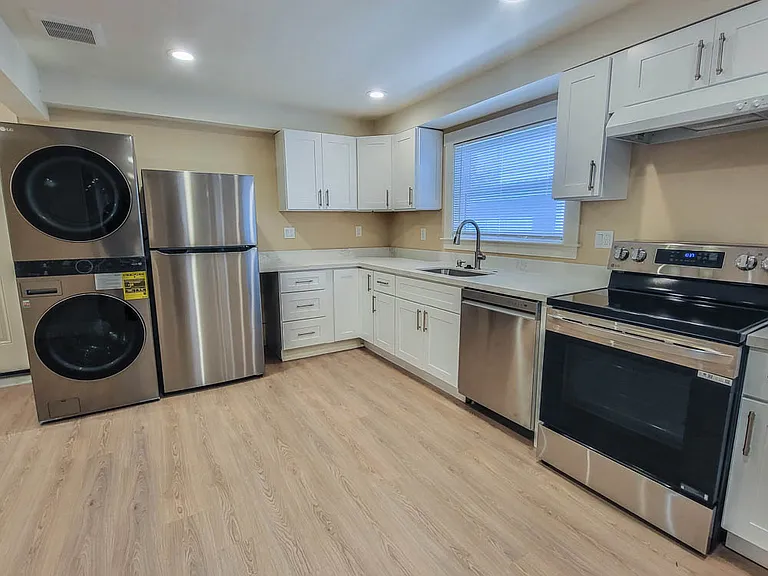 1442 Alcatraz Ave #1442 — Photo 8