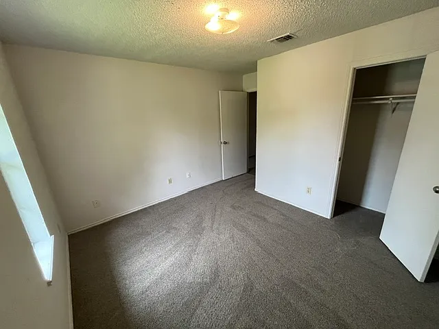 4106 Stuart St — Photo 8