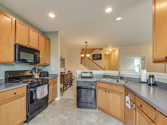 5th image of 361 Chesapeake Ln #361
