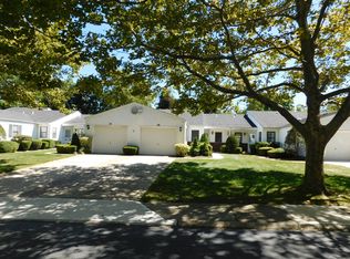 36 Knolls Dr, Stony Brook, NY 11790